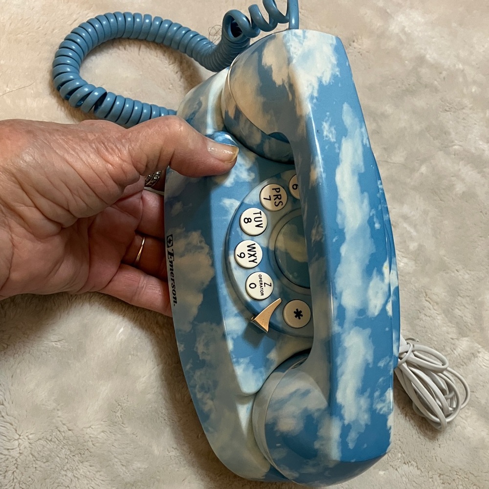 Phone ☎️ - Picture 3 of 13